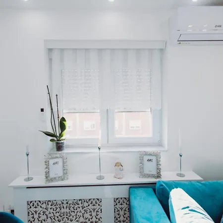 Lägenhet Milos, Privatan Parking