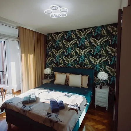 Milos, Privatan Parking Lägenhet