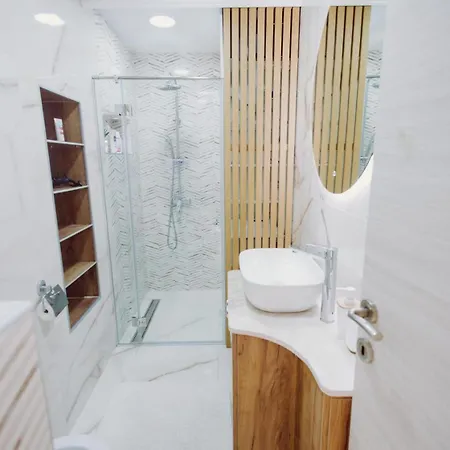 Milos, Privatan Parking Lägenhet *