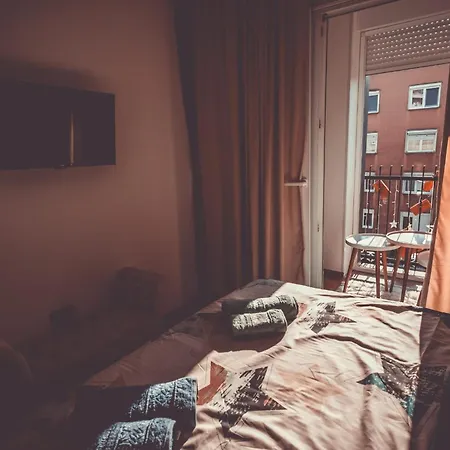 Milos, Privatan Parking Lägenhet