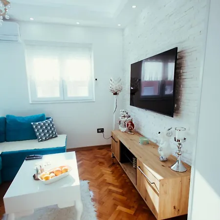 Milos, Privatan Parking Kraljevo