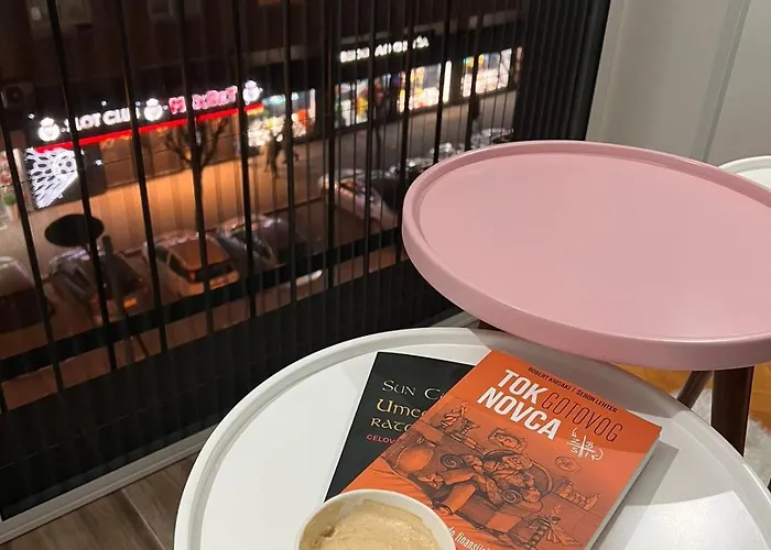 Milos, Privatan Parking Appartamento