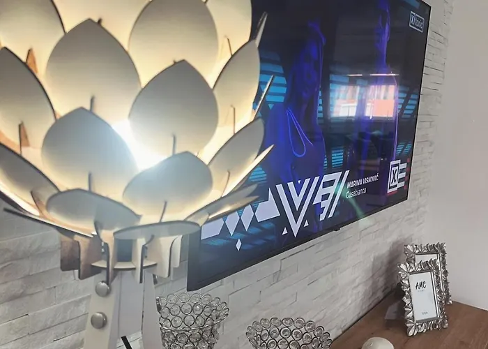 Milos, Privatan Parking Kraljevo