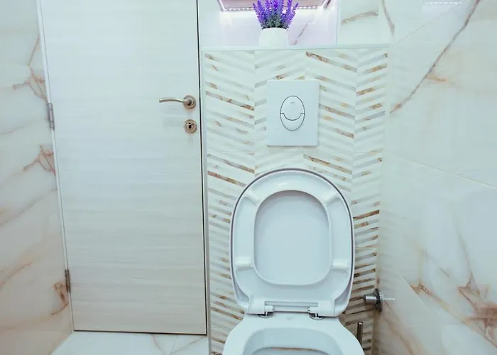 Milos, Privatan Parking *