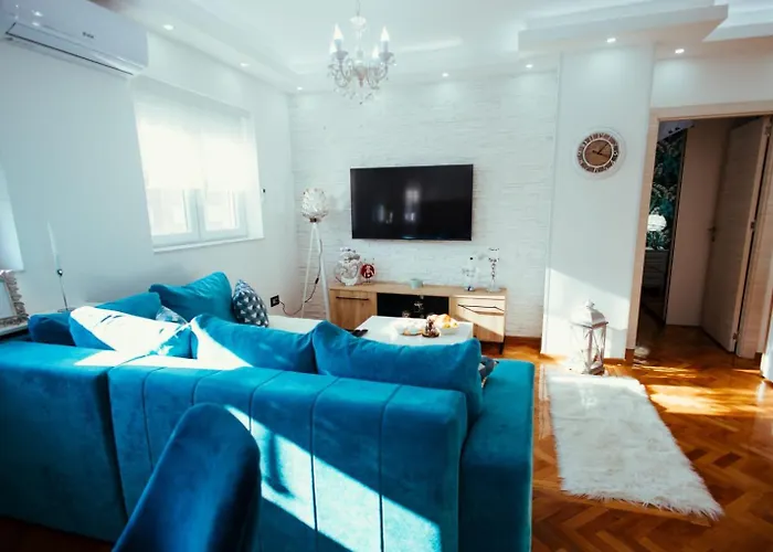 Milos, Privatan Parking Appartamento *