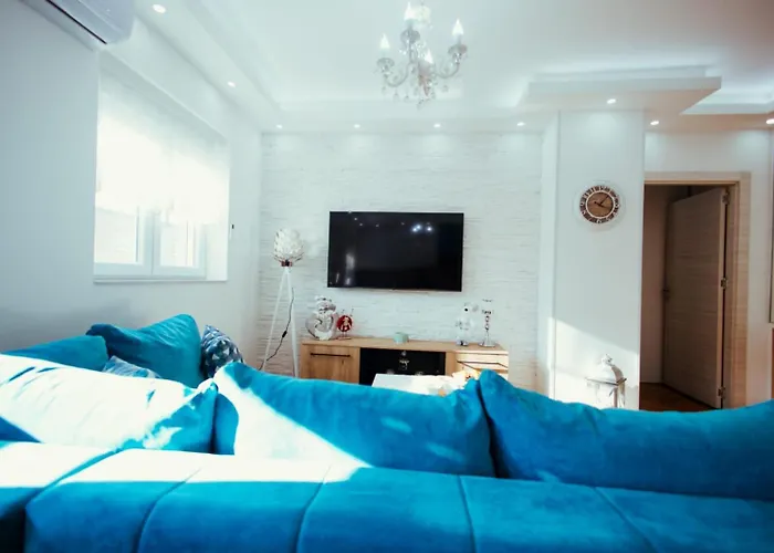 Milos, Privatan Parking *