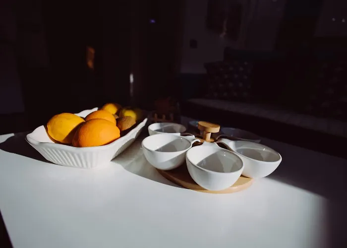 Milos, Privatan Parking