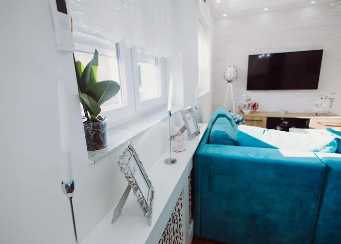 Milos, Privatan Parking *