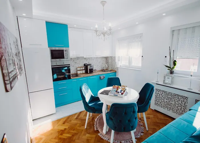 Milos, Privatan Parking Kraljevo